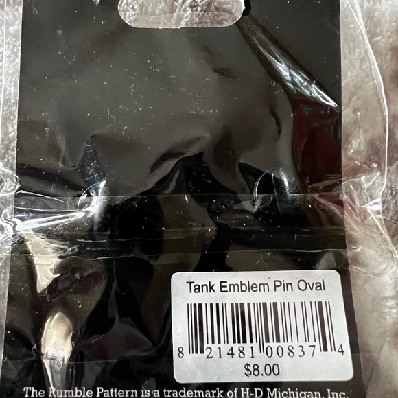 H/D red tank emblem pin - Picture 4 of 6